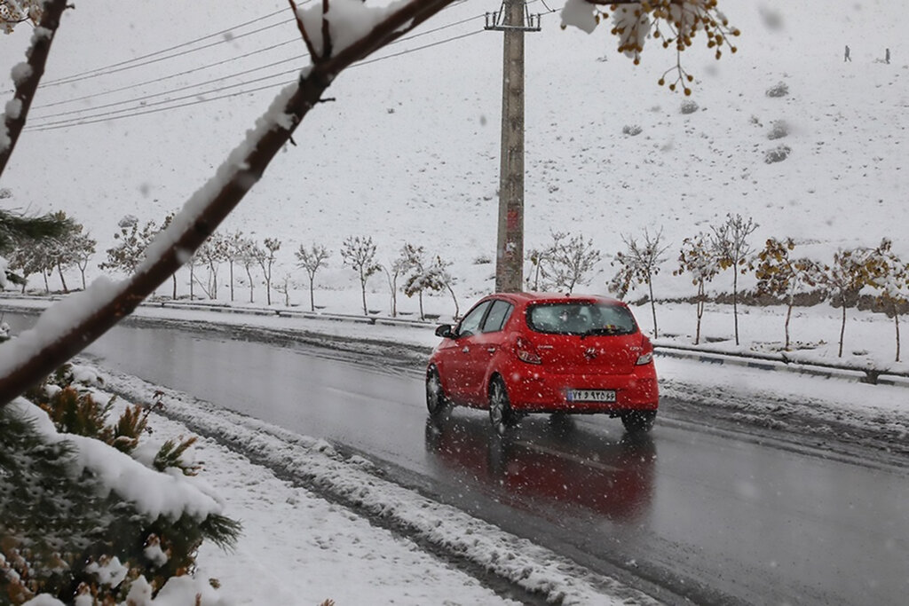 بارش برف و باران تا صبح فردا در تهران