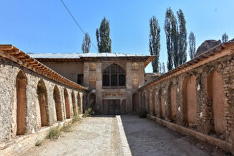 عمارت مُلّاده «کاخ ابراهیم خان» + عکس