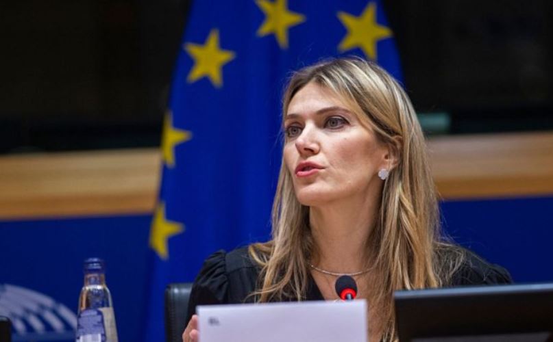معاون رئیس پارلمان اروپا به اتهام دریافت رشوه برکنار شد