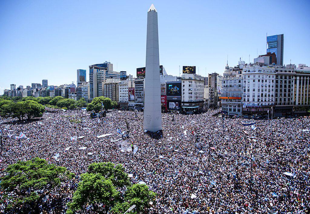 جشن قهرمانی آرژانتین؛ یک هوادار جان باخت