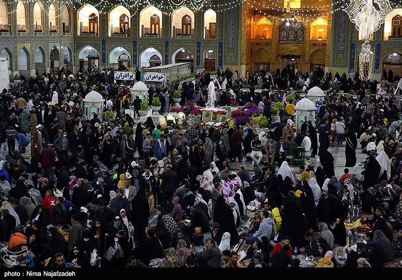 مراسم تحویل سال در حرم مطهر امام رضا(ع)/ گزارش تصویری