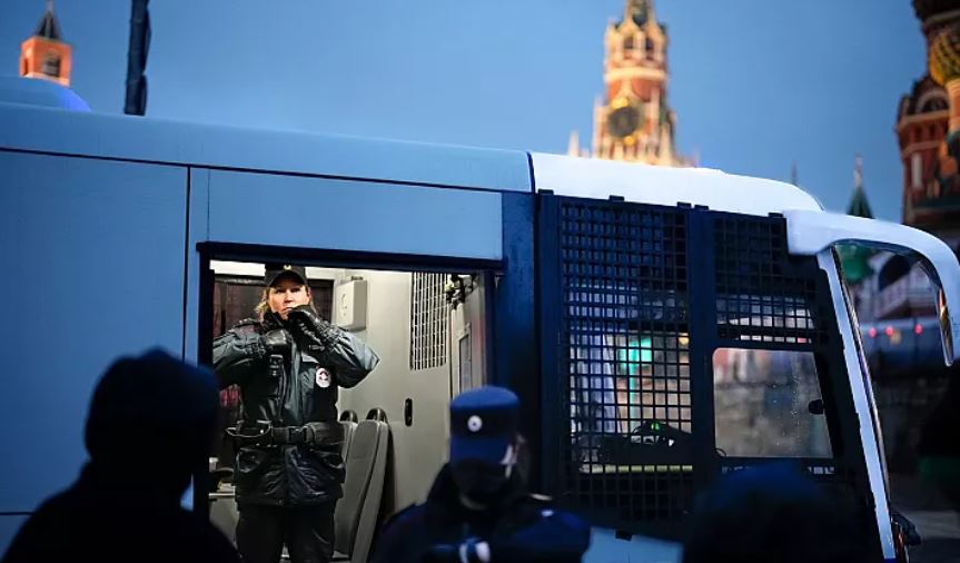 سرکوب معترضان در روسیه با دوربین‌های خیابان و مترو!