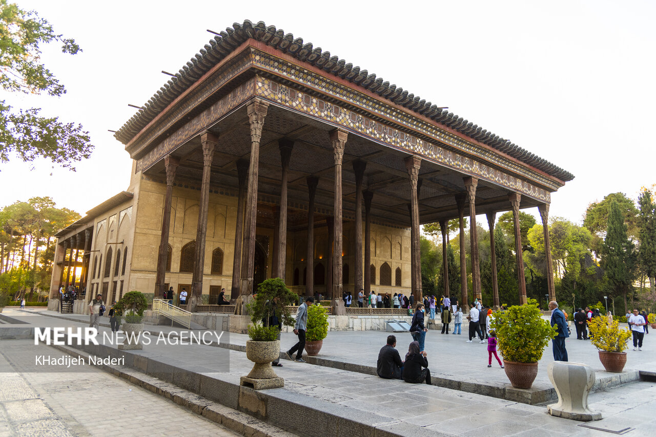 کاخ چهل‌ستون اصفهان/ گزارش تصویری