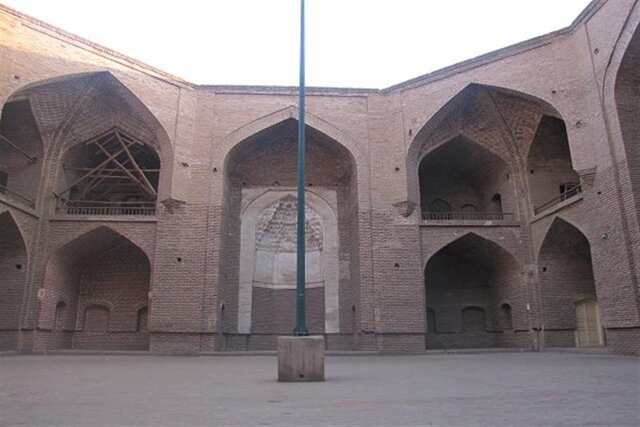مسجدی روباز در خوی