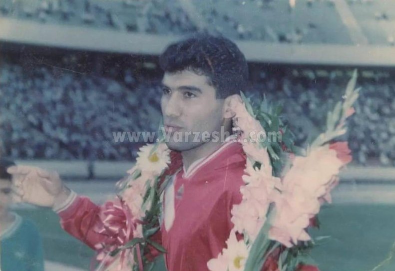 راز بی‌پاسخ اسطوره: آخر استقلالی هستی یا پرسپولیسی!