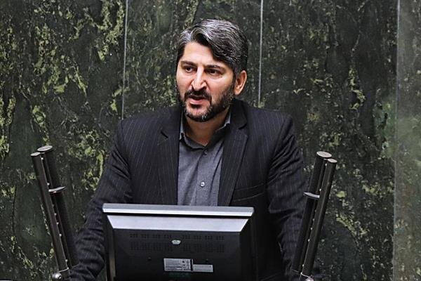 تماس‌های عجیب با نمایندگان برای انصراف از استیضاح خاندوزی!