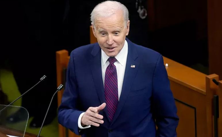 جو بایدن کنگره آمریکا را از حمله هوایی به مواضع شبه‌نظامیان وابسته به ایران در سوریه مطلع کرد