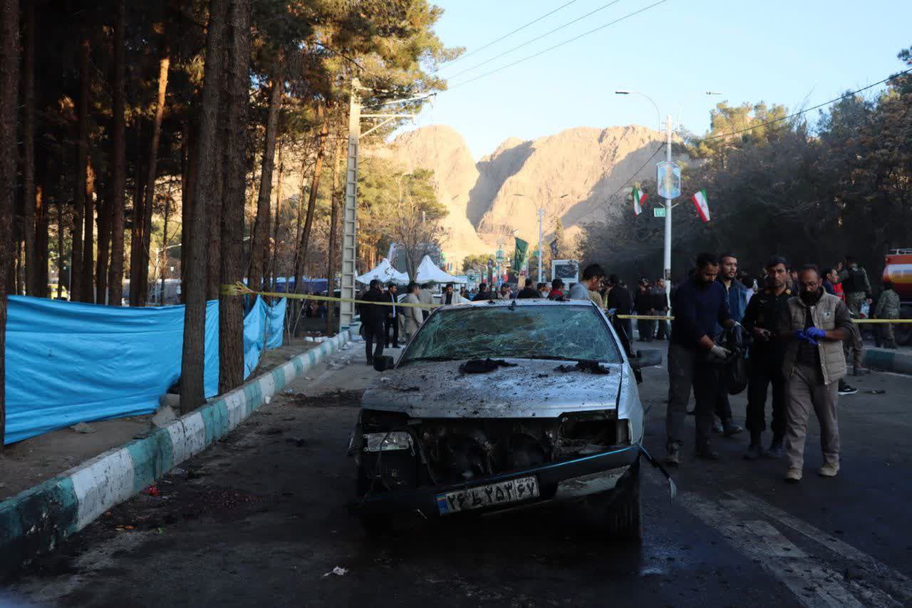 زنده: انفجار در مراسم سالگرد سردار سلیمانی/ ۷۳ کشته و ۱۷۰ مجروح/ دو تصویر از محل حادثه