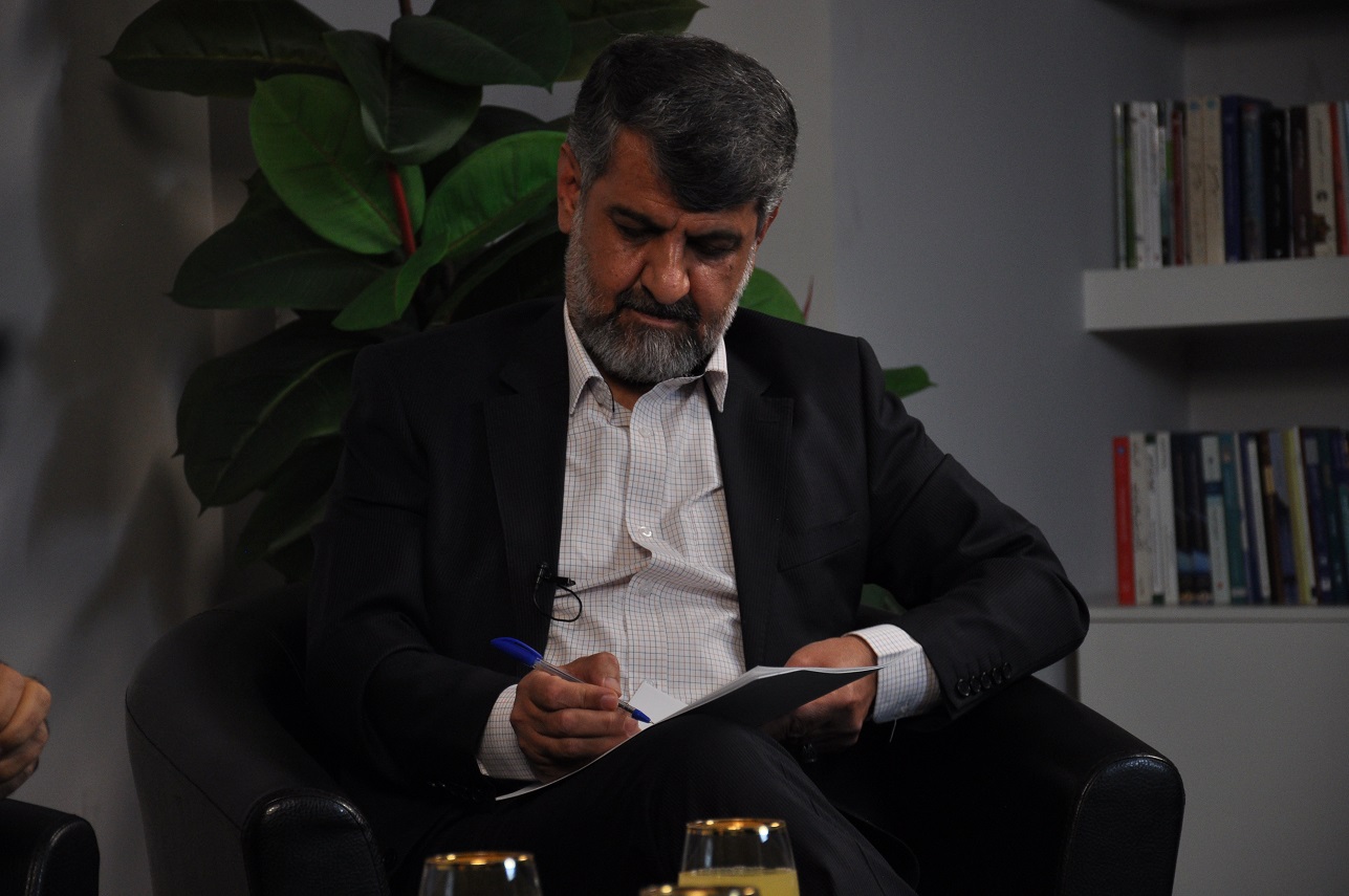 مناظره مهدی نصیری با محمد مهاجری و جهانبخش محبینیا در دیدارنیوز مناظره مهدی نصیری با محمد مهاجری و جهانبخش محبینیا در دیدارنیوز