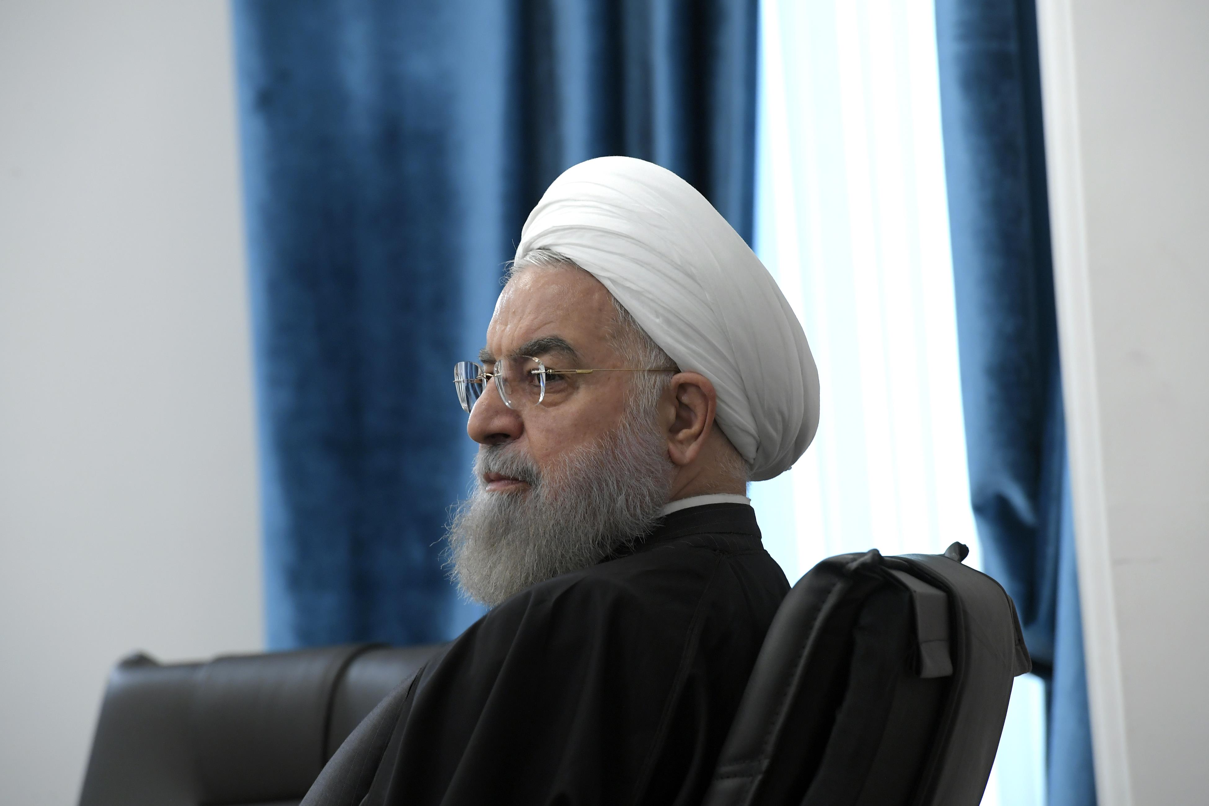 روحانی: یک دولت بعد از دو سال از تورم ۴۰ درصدی خارج نشده است
