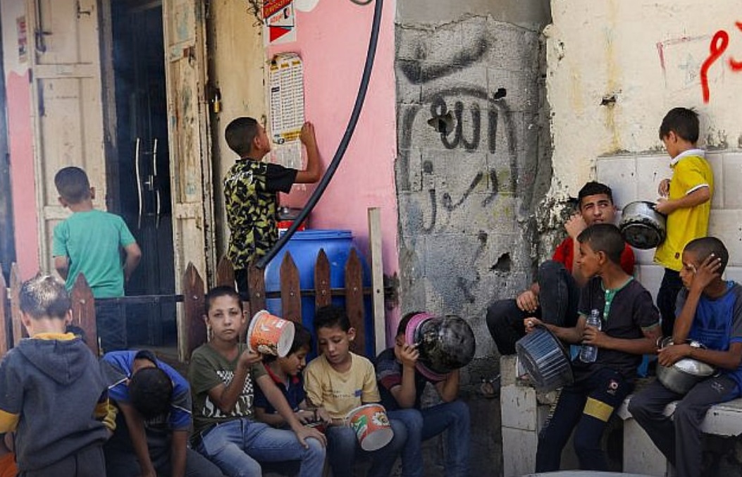 «گرسنگی» ساکنان غزه را از پا درمی‌آورد