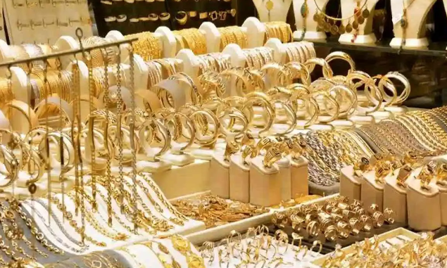 بازار طلا؛ تعطیلی، تقاضا را محدود کرد +قیمت‌ها