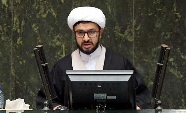 نماینده مجلس: حقوق ما حدود ۲۵ میلیون است، نه ۱۰۰ میلیون! نماینده مجلس: حقوق ما حدود ۲۵ میلیون است، نه ۱۰۰ میلیون!