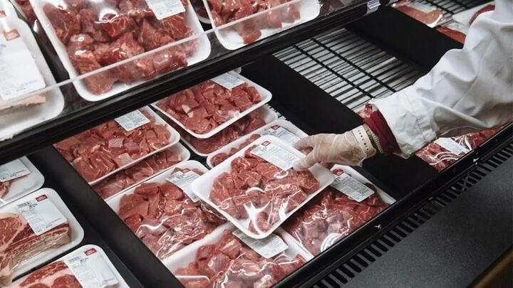 گوشت قرمز و مرغ تنظیم بازاری در حال توزیع است