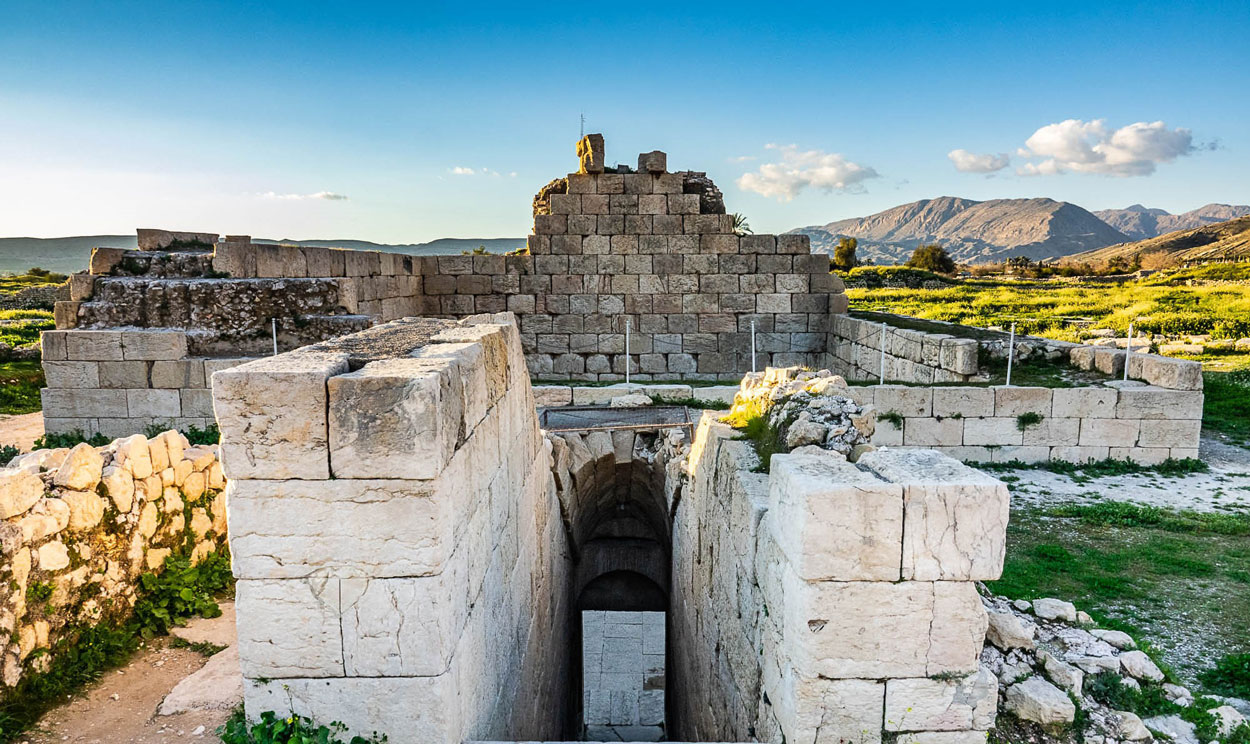 خطر بیخ گوش شهر باستانی بیشاپور