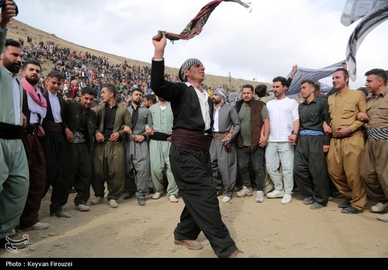 پیشواز نوروز در روستای آویهنگ