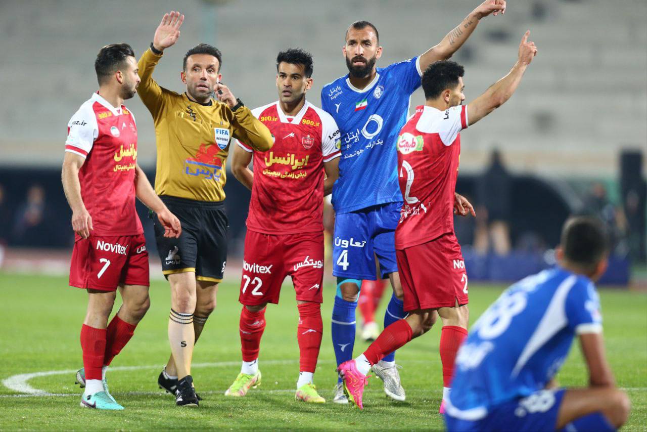 گزارش زنده: استقلال ۰ - ۰ پرسپولیس