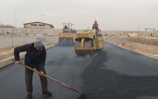 فرماندار: اجرای ۵۰۰هزار مترمربع آسفالت در سنندج انجام شد