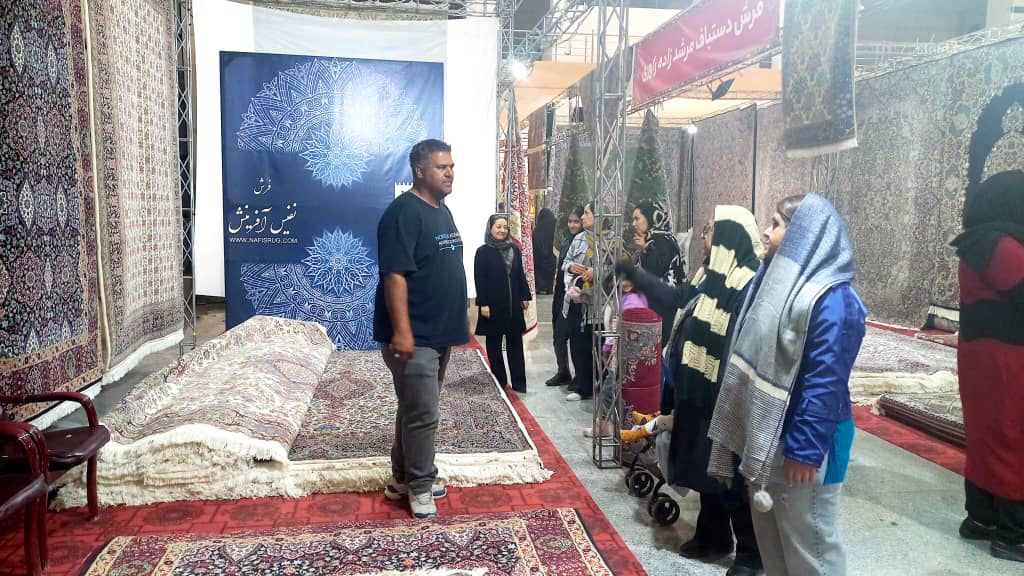 درخشش طرح‌ها و رنگ‌های فرش نفیس آفرینش در بهشت فرش‌های دستباف ایران