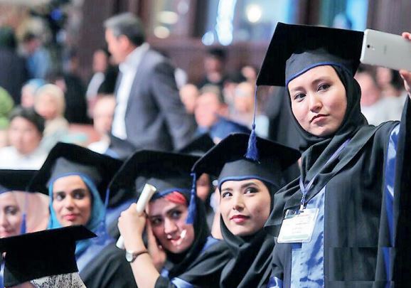 تحصیل ۴۰ هزار دانشجوی افغان در ایران