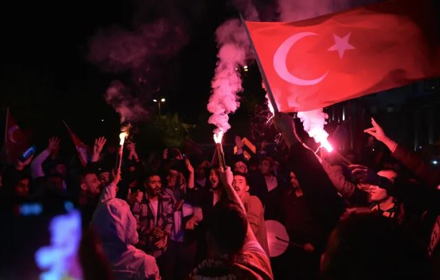 مشارکت بالا در انتخابات ترکیه، نشانه پیروزی مردم سالاری است