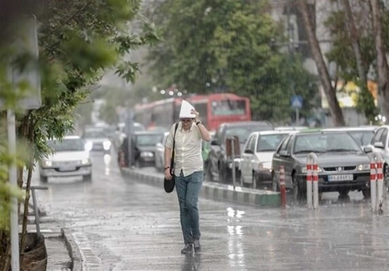 هوای تهران؛ رگبار پراکنده و کاهش دما