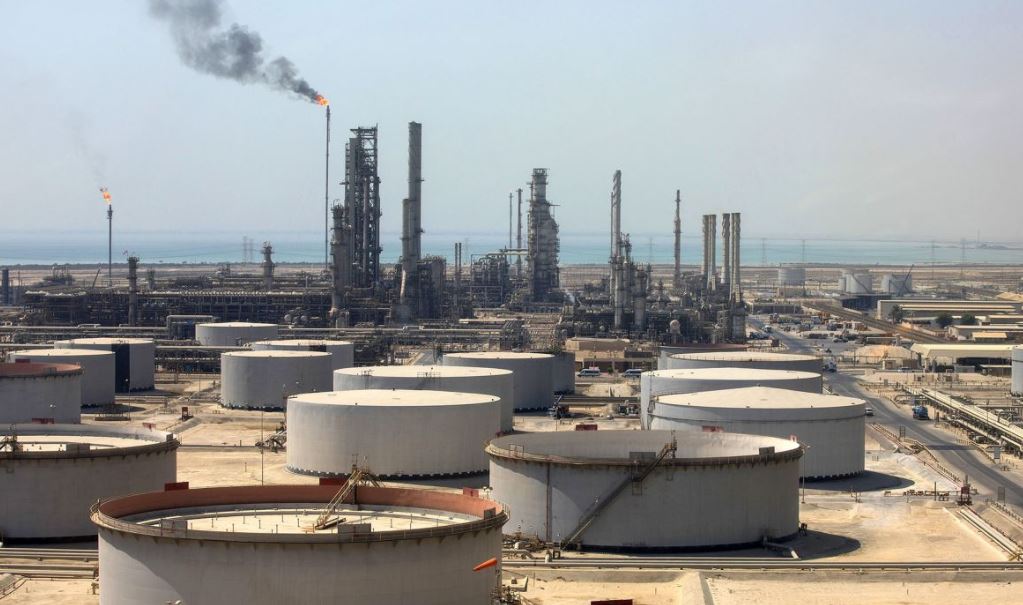شوک عربستان به بازار؛ نفت گران شد