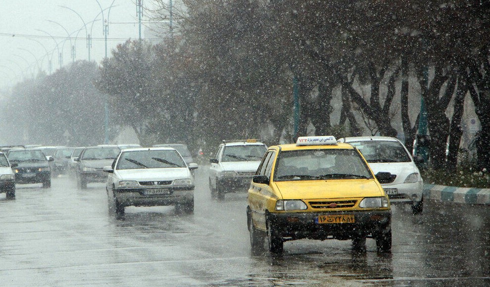 کاهش نسبی دما، افزایش ابر و بارش باران در بیشتر استان‌ها