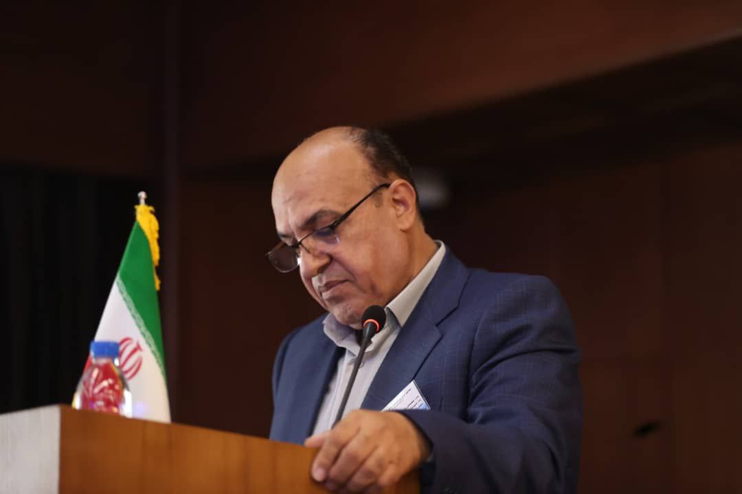 «پوریا» در فدراسیون بدمینتون ماندنی شد