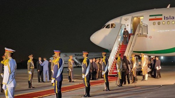 پس از سفر به اندونزی؛ «رئیسی» به تهران بازگشت