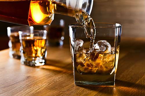 افزایش احتمال بروز ۵ سرطان‌ با مصرف مشروبات الکلی