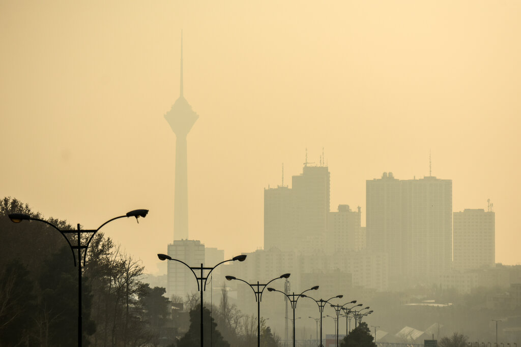 هوای آلوده پایتخت در مناطق پرتردد