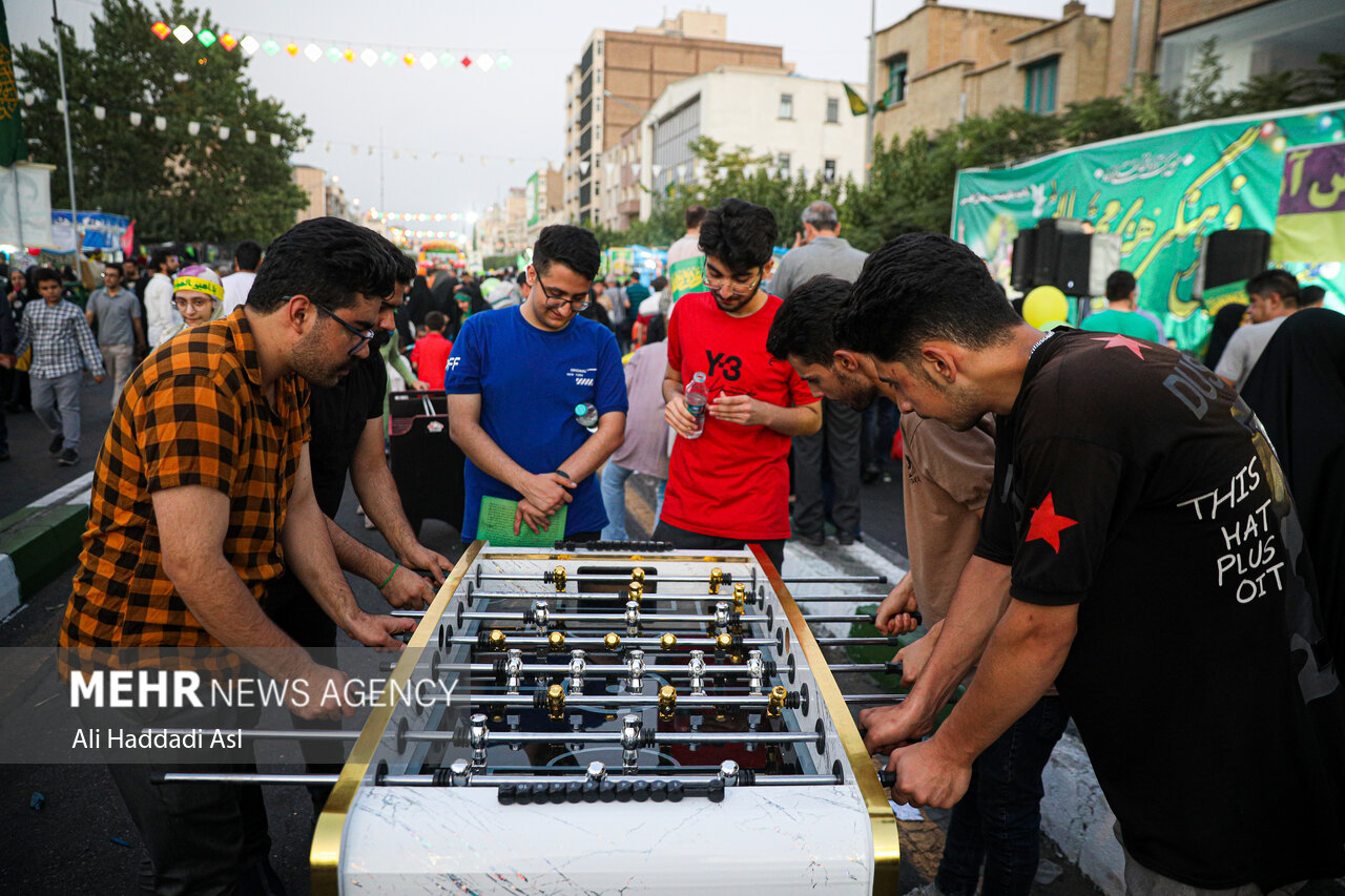 مهمونی ۱۰ کیلومتری