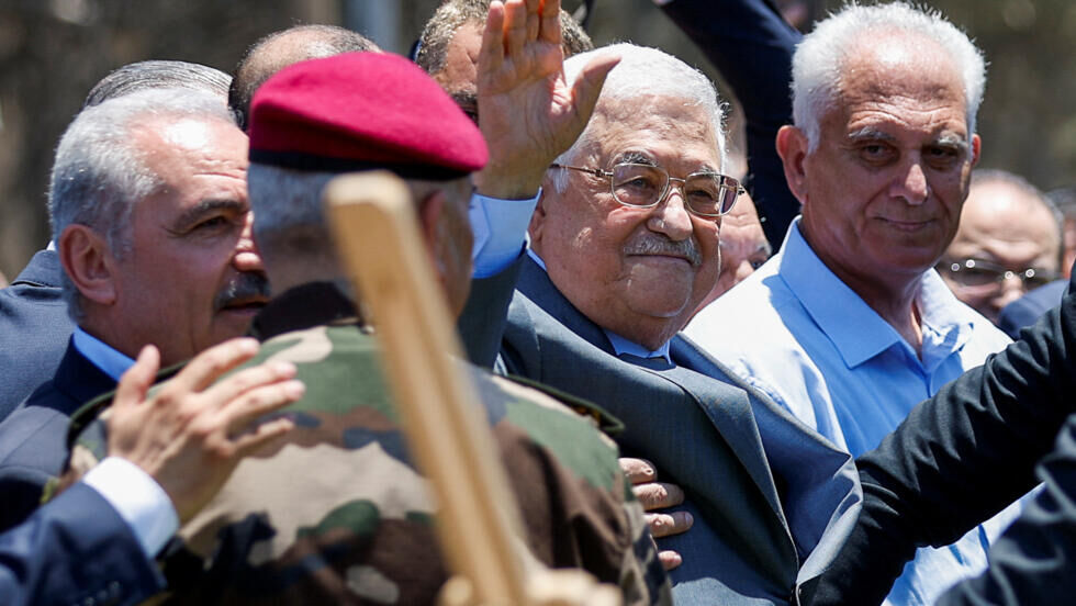 بازدید محمود عباس از اردوگاه جنین پس از ۱۰ سال