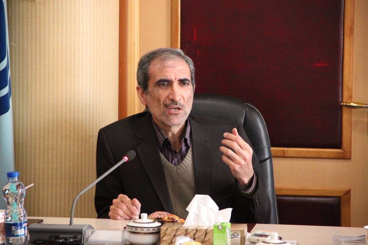 «نه شرقی، نه غربی»؛ ایران گرایی «نه شرقی، نه غربی»؛ ایران گرایی