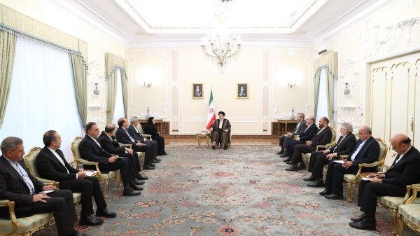 رئیسی: رویکرد دولت، بازگرداندن تعادل به سیاست خارجی است