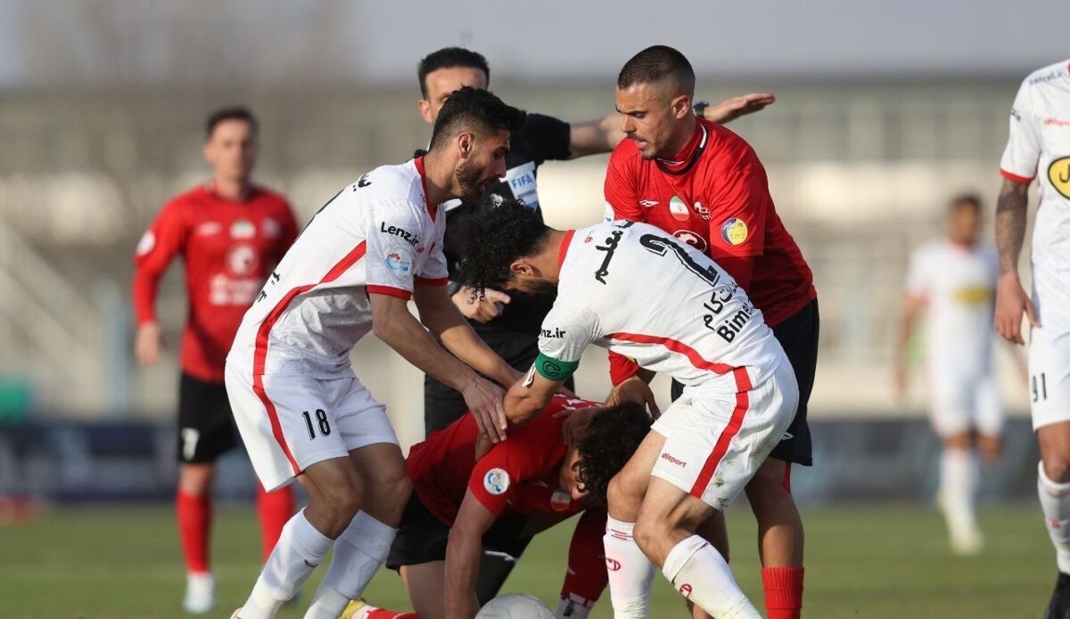 تراکتور - پرسپولیس؛ مواد دودزا و لیزر ممنوع! تراکتور - پرسپولیس؛ مواد دودزا و لیزر ممنوع!