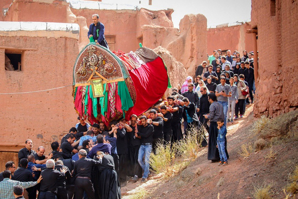 ورود گردشگران و مسافران به ابیانه ممنوع شد