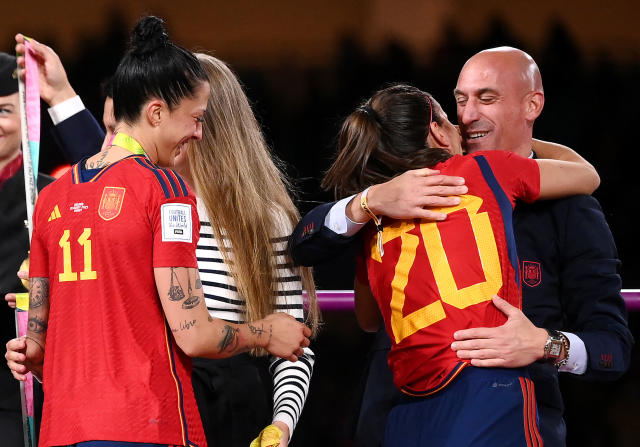 جنجال در اسپانیا پس از حرکت «روبیالس» در جشن قهرمانی زنان