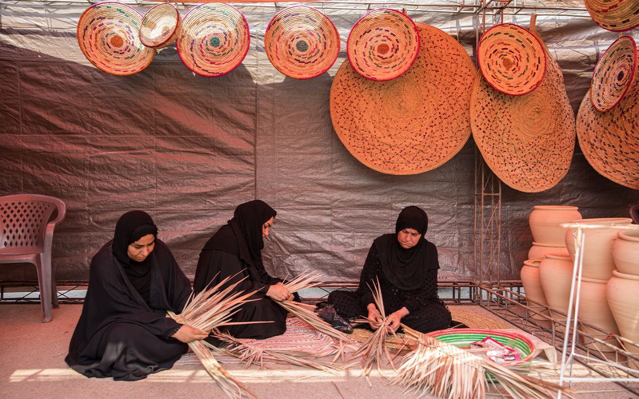 سکوتی به بلندای نخل،لذتی به شیرینی خرما+گزارش تصویری