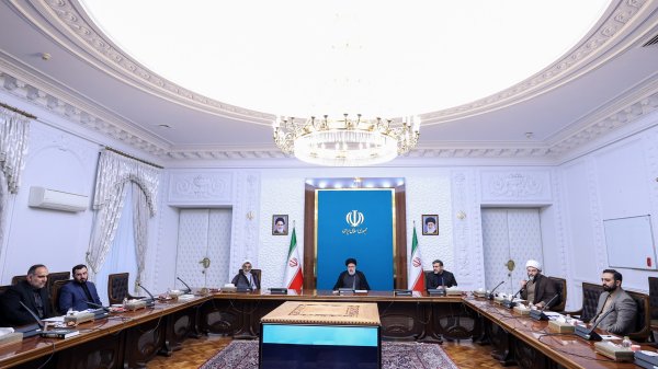 جلسه قرارگاه زیست عفیفانه با حضور رئیسی