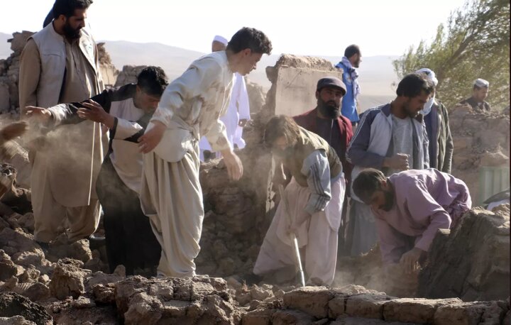 فاجعه در افغانستان؛ زلزله جان ۲۵۰۰ نفر گرفت