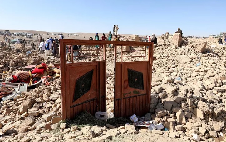 کودکان و زنان بیشترین قربانیان زلزله افغانستان