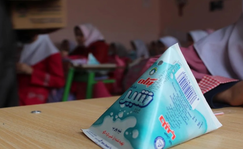 توزیع شیر در مدارس ابتدایی