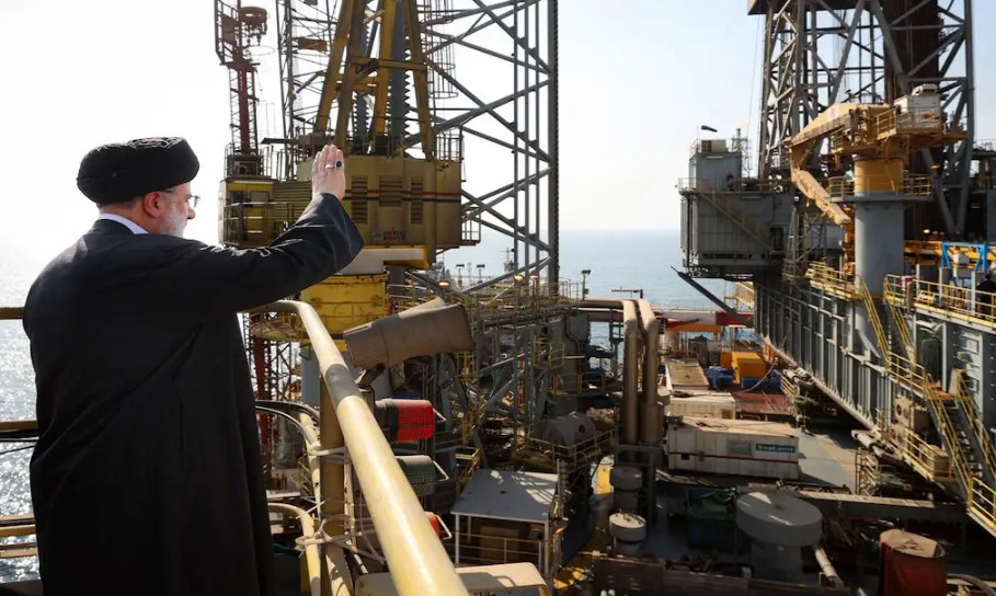 شعاردرمانی «رئیسی» به نفت رسید