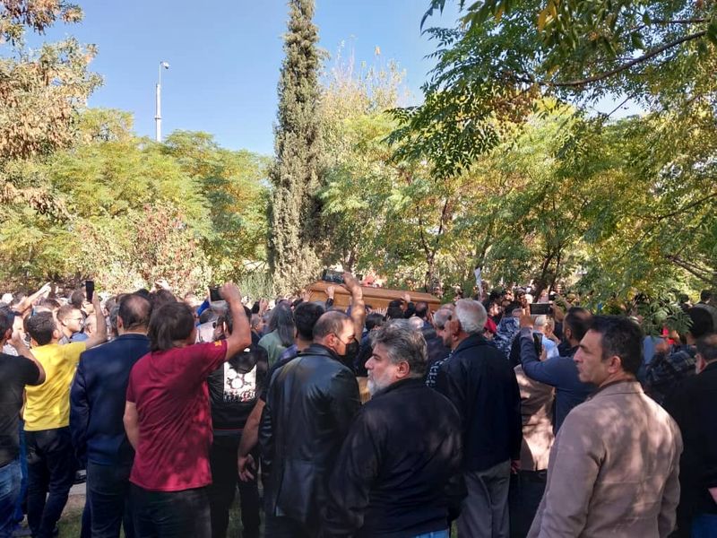 آواز ایرج در بدرقه گلپا
