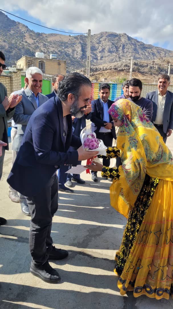 افتتاح هشتاد و هفتمین مدرسه‌ موسسه نیک گامان در روستای سرآبیز