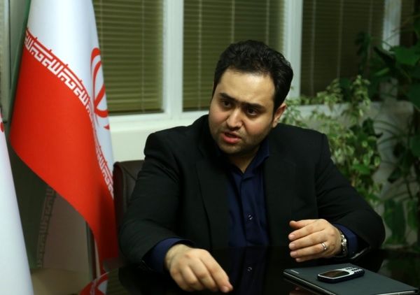 اگه دلار سال ۹۶ پنج هزار بود رئیسی چی رو میخواست ۵ تومان کنه؟!