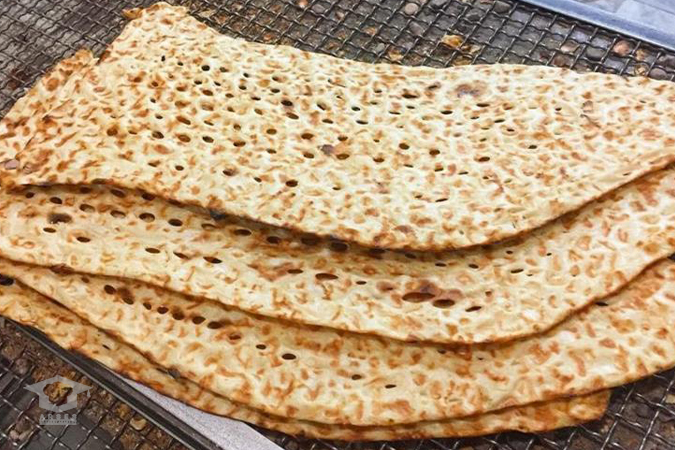 مصوبه‌ای برای افزایش قیمت نان نداریم؛ تخلفات را گزارش کنید