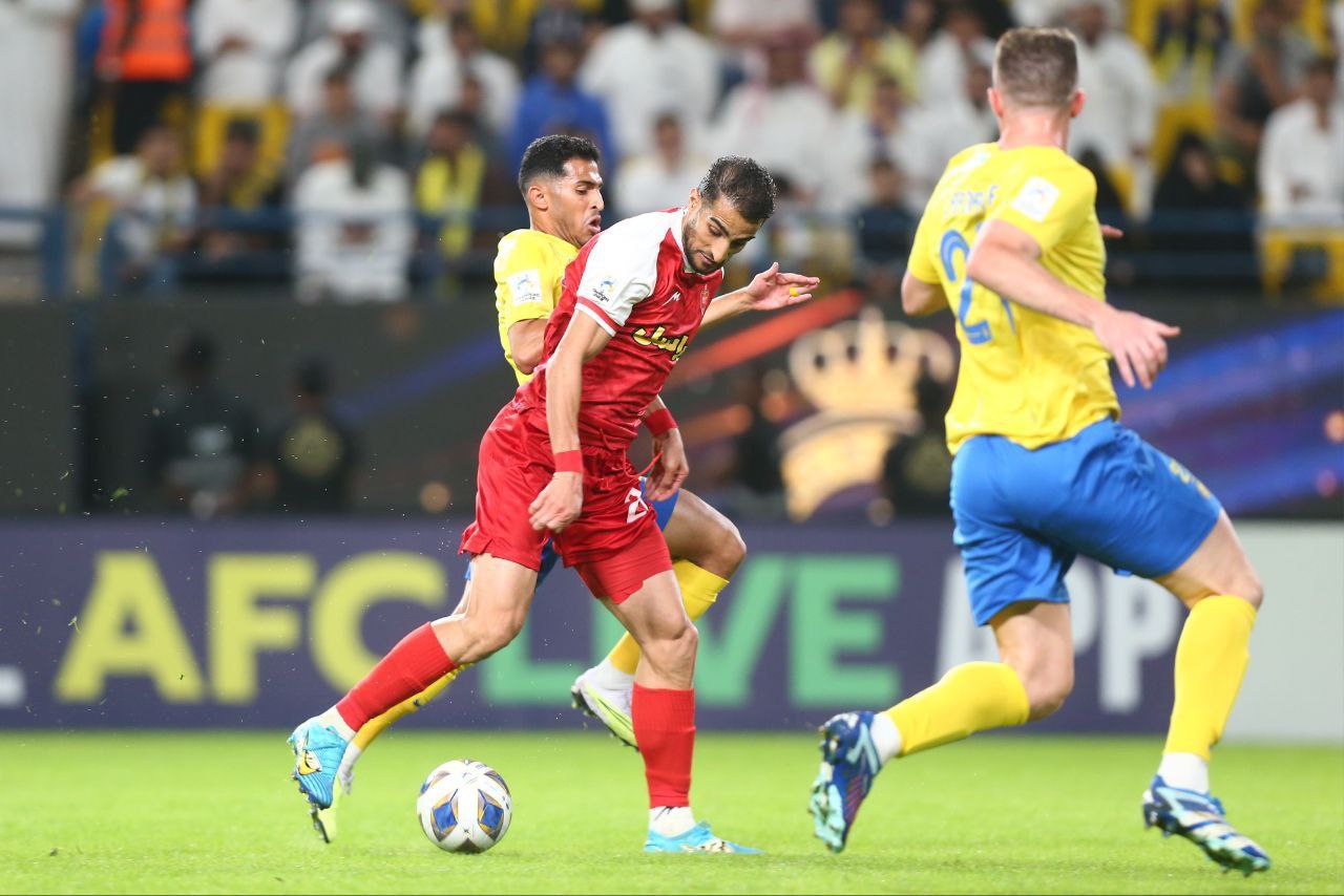 گزارش زنده؛ النصر ۰ - پرسپولیس ۰/ پایان یک نیمه درگیرانه!